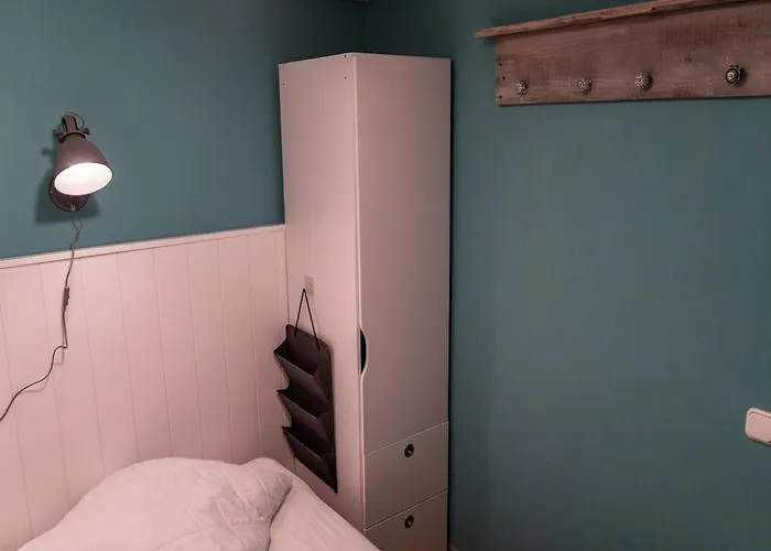 Furnished With Garden *