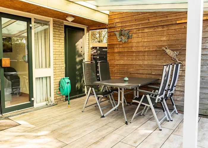 Furnished With Garden Casa vacanze *